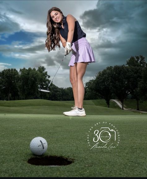 Senior Portraits Girl Golf, Golf Photoshoot Photo Ideas Women, Golf Poses Photo Ideas, Golf Portraits, Golf Picture Ideas, Golf Senior Night, Outside Photoshoot Ideas, Golf Senior Pictures, Golf Poses