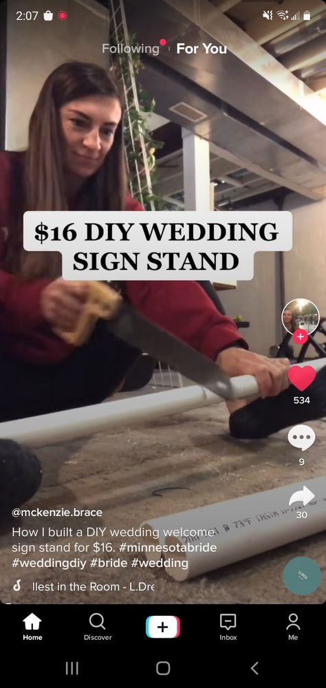 Diy Wedding Stand Sign, Acrylic Sign Holder Diy, Diy Wedding Welcome Sign Stand, Diy Wedding Sign Stand Pvc, Diy Welcome Sign Stand, Wedding Sign Holder Stand Diy, Diy Event Signage, Diy Wedding Sign Holder, Diy Wedding Signs Picture Frames