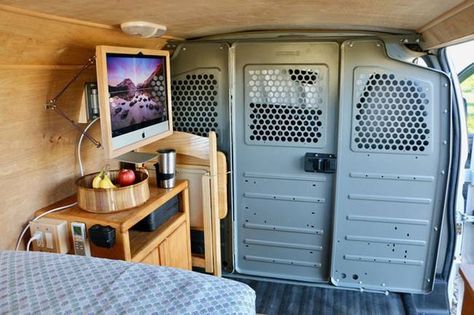 Digital nomad's ultra-minimalist van conversion includes hidden bike rack (Video) - © Ross Lukeman Vanlife Interiors, Van Life Interior, Cargo Van Conversion, Ultra Minimalist, Kangoo Camper, Diy Van Conversions, Kombi Motorhome, Van Dwelling, Interior Cladding