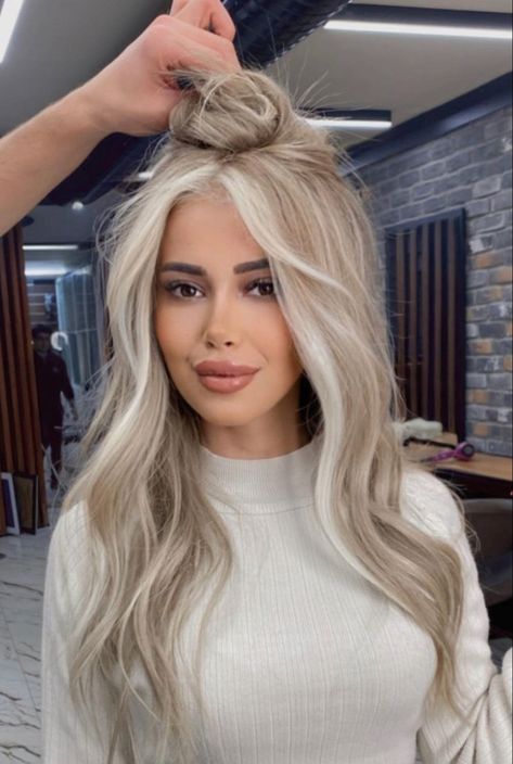 August Blonde Hair, Platinum With Ash Lowlights, Crystal Blonde Hair, Sandy Lived In Blonde, Icy Blonde And Brown Hair, Barbie Hair Color Blondes, Light Blonde Balayage Hair, Bright Platinum Blonde Hair, Thick Money Piece Hair Blonde