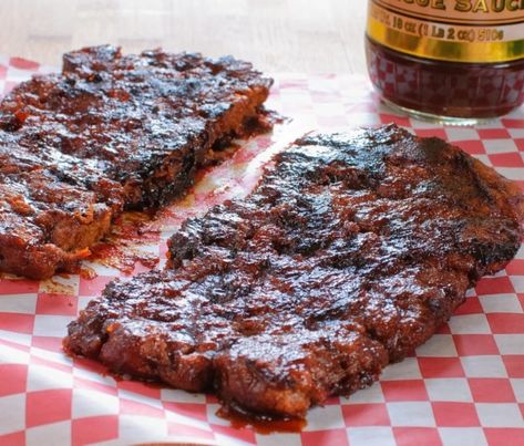 Who says ribs are only for meat eaters? This vegan spin with jackfruit has all of the rich, smoky flavor you could want. Recipe here. Wheat Gluten Recipes, Barbecue Ribs Recipe, Vegan Ribs, Gluten Recipes, Seitan Recipes, Vegan Barbecue, Jackfruit Recipes, Barbecue Ribs, Vegan Bbq