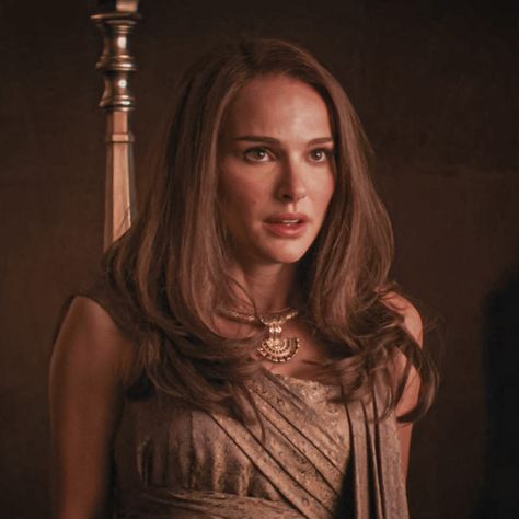 Foster Aesthetic, Natalie Portman Thor, Medieval Faceclaims, Avengers Women, Aaliyah Pictures, Thor The Dark World, Mcu Dr, Jane Foster, Infinity Saga