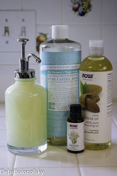 Jasmine Natural Face and Body Wash 8 oz Dr. Bonner's Baby-Mild Castille Soap 8 oz distilled water 1 TB Almond oil 20 drops jasmine fragrance 10 drops geranium essential oil Put all ingredients in a bowl and whisk together. Then pour into a pump bottle. #AcneTreatmentFace Diy Face Wash, Castille Soap, Natural Face Wash, Glossy Makeup, Castile Soap, Homemade Beauty, Distilled Water, Diy Body, Vitamin E Oil