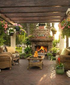 Estelle's: CREATING A GARDEN PARTY Tuscan Courtyard, Design Per Patio, Courtyard Ideas, Front Courtyard, Pergola Design, Entertaining Space, Backyard Living, Design Exterior, Dream Backyard