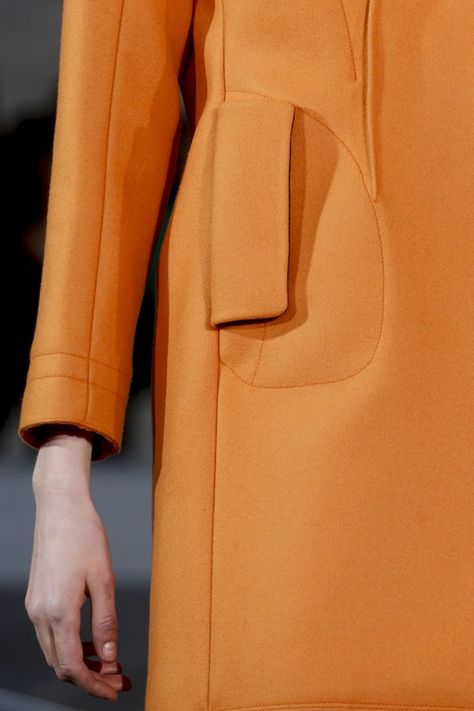 Jil Sander Fall 2013 Ready-to-Wear Fashion Show Details                                                                                                                                                                                 More Detail Couture, Tailoring Details, Soft Tailoring, Couture Mode, Coat Pocket, Couture Details, Clothing Details, Jil Sander, Fashion Details