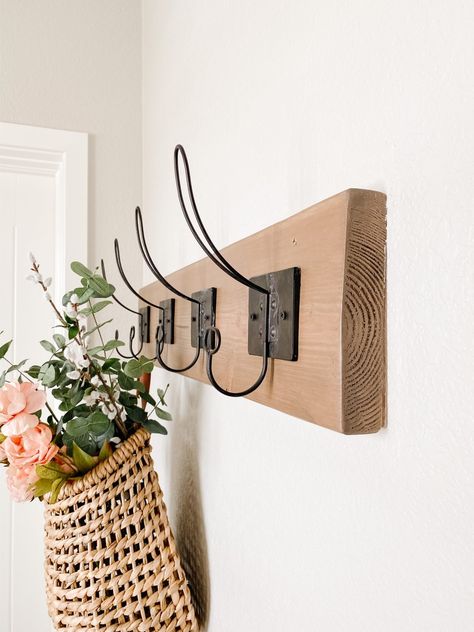 Coat Rack Wall Entryway, Diy Coat Hooks, Entry Coat Rack, Entryway Coat Hooks, Diy Coat Rack, Coat Rack Hooks, Entryway Coat Rack, Diy Coat, Diy Blanket Ladder