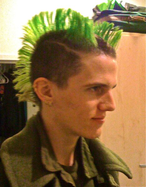 Double Mohawk, Reverse Mohawk, Mens Mohawk, Punk Hair Men, Mohawk Hairstyles For Men, Hairstyles Mohawk, Mohawk Cut, Hairstyles Boy, Mohawk For Men