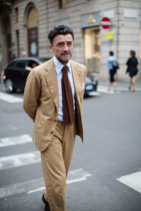 Sartorialist Man, Wedding Guest Outfit Men, Masculinity Quotes, Swag Clothes, Khaki Suit, Suit Fit Guide, The Sartorialist, Quotes Empowering, Classic Menswear