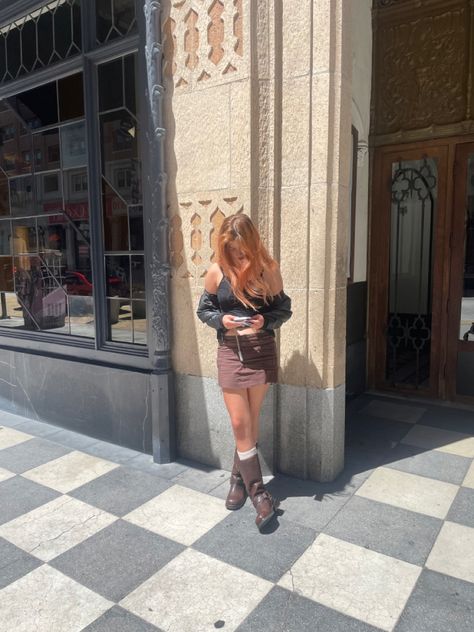 Rocky Brown Distressed Boots Outfits, Brown Leather Boots Outfit, Leather Boots Outfit, Distressed Outfit, Fashion 23, Distressed Boots, Boots Outfits, Downtown Los Angeles, Instagram Ideas