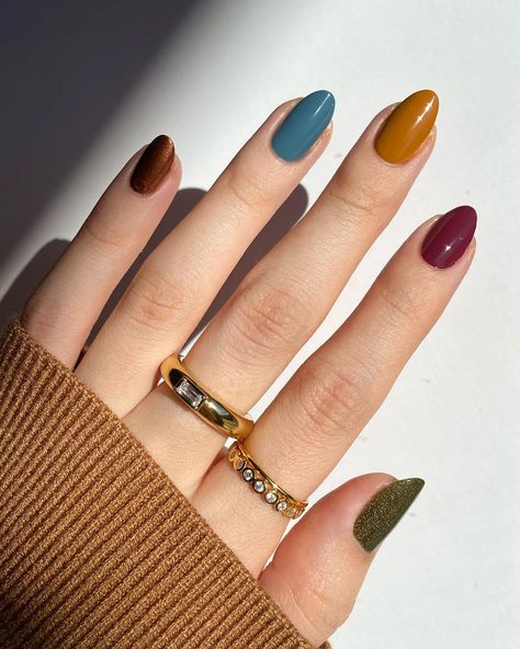 40 Top Winter Nail Designs to Try Casual Winter Nails Short, Fall Winter Nail Colors, Winter Skittle Nails, Multicolored Nails Winter, Multi Colored Fall Nails, Multicolored Nails Fall, Fall Multi Color Nails, Autunum Nails, Fall Nails Multicolor