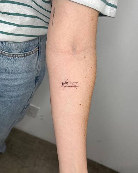 Swimming lady tattooed on the inner forearm. Australia Tattoo, Swimming Tattoo, Airplane Tattoos, Simple Thank, Water Tattoo, Inner Forearm, Line Work Tattoo, Love Note, Subtle Tattoos