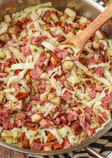 Corned Beef And Cabbage Skillet, Corn Beef Cabbage And Potatoes, Cabbage And Corn Beef Recipes, Canned Corn Beef And Cabbage, Canned Corn Beef And Cabbage Recipe, Corn Beef And Cabbage Recipe Stove Top, Cornbeef Cabbage And Potatoes, Corn Beef Hash Recipe, Canned Corned Beef And Cabbage Recipe