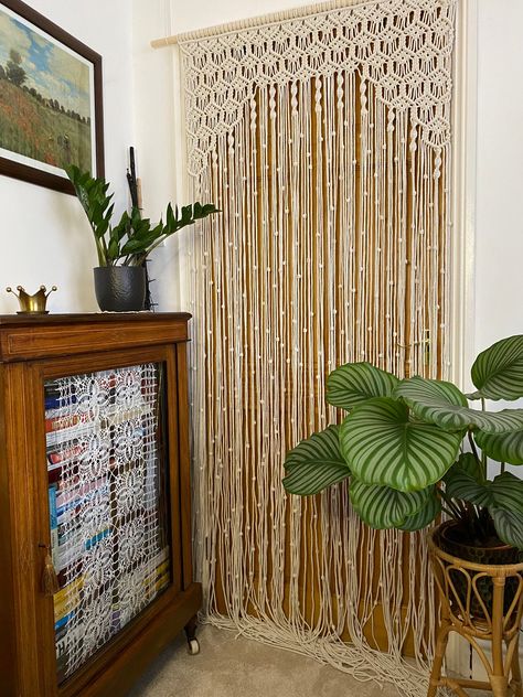 Macrame curtain pattern