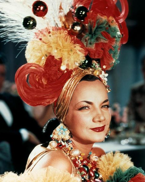 Chiquita Banana, Paulette Goddard, Philip Treacy, Carmen Miranda, Love Vintage, Golden Age Of Hollywood, Vintage Hollywood, Hollywood Glamour, Mode Vintage