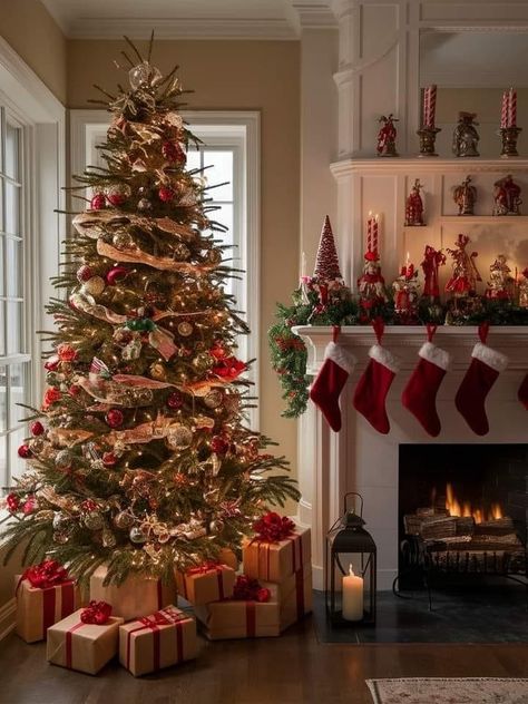 Fireplace And Christmas Tree, Warm Christmas Tree Ideas, Cost Christmas Aesthetic, Cozy Colorful Christmas, Red And Green Velvet Christmas Tree, Red White Christmas Tree Decorations, Early 2000s Christmas Decor, Christmas Trees Traditional, Hispanic Christmas