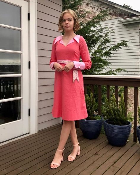 Evelyn on Instagram: “I think my sister makes a perfect Elle Woods! What do you think? #ellewoodscosplay #handmade #costume #cosplay #pink #ellewoods” Elle Woods Costume, Costume Sewing, 24th Birthday, Elle Woods, Diy Costume, Legally Blonde, Machine Sewing, Cute Costumes, Diy Valentines Gifts