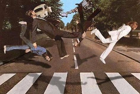 Abbey Road Crossing, Beatles Albums, Zebra Crossing, Beatles Art, Beatles Abbey Road, Road Rage, The Fab Four, 웃긴 사진, Abbey Road