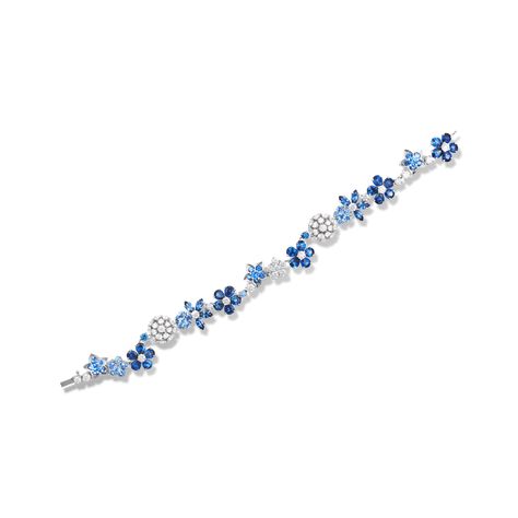 VC Sparkling Flowers, Van Cleef And Arpels Jewelry, Tiaras Jewellery, Teal Earrings, Jewelry Design Drawing, Jewelry Advice, Sapphire Bracelet, Jewelry Card, Jewelry Lookbook