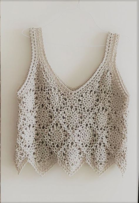 Summer Crochet Lace Halter Top, Zara Fitted Bohemian Crochet Top, Pinterest Crochet Top, Hippie Sleeveless Crochet Lace Top, Zara Sleeveless Crochet Lace Top, Crochet Garland, Crochet Ladies Tops, Crochet Clothes Patterns, Crochet Summer Tops