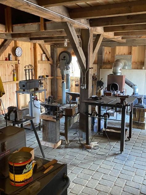 Home Blacksmith Shop, Modern Blacksmith Workshop, Blacksmith Workshop Concept, Midevil Blacksmith, Blacksmith Apprentice, Blacksmith Workshop, Blacksmith Hammer, Garage Workbench Plans, Welding Gear