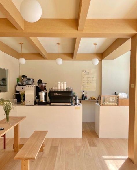 Korean Coffee Shop Interior, Japanese Bakery Shop, Japan Cafe Interior, Cute Korean Cafe, Muji Cafe, Korean Coffee Shop, Japanese Coffee Shop, Wooden Cafe, Home Bar Ideas