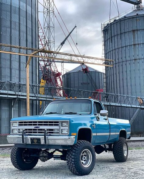 Squarebody Chevy, Square Body Chevy 4x4, K10 Chevy 4x4, Square Body Chevy Dually, Flatbed Square Body Chevy, Crew Cab Square Body Chevy, Bagged Square Body Chevy, Square Body Chevy Lowered, Square Body Chevy Diesel