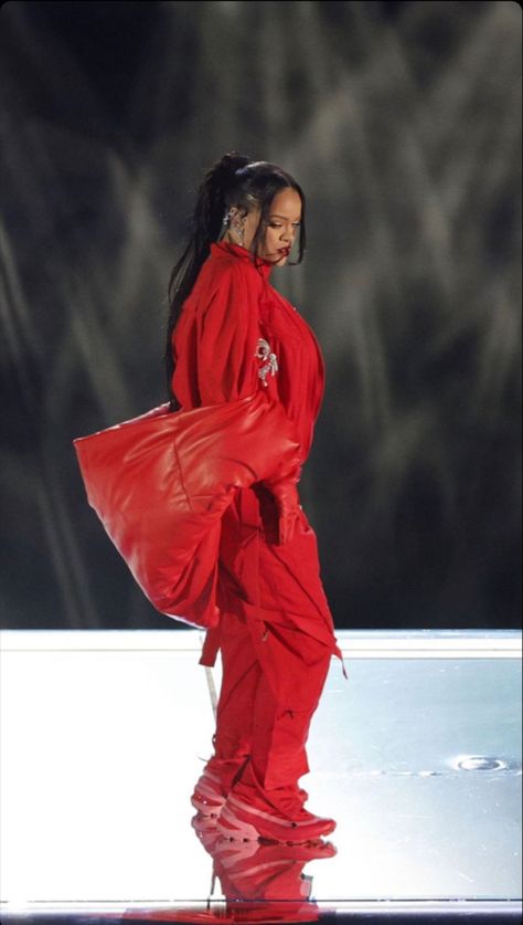 Rihanna Superbowl 2023 Performance, Rehana Singer, Rihanna Red Outfit, Rihanna Superbowl 2023, Jungkook Background, Rihanna Cover, Rihanna Fan, Nfl Superbowl, Rihanna Riri