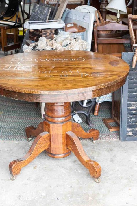 Repurpose an old oak table with this step-by-step guide showing how to upcycle a dining room table into a coffee table. Round Table Repurpose Ideas, Repurpose Round Table Top, Kitchen Table To Coffee Table, Upcycle Dining Table, Dining Table To Coffee Table, Antique Table Makeover, Pedestal Table Makeover, Round Coffee Table Diy, Blue Kitchen Tables