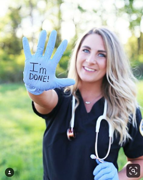 Nursing Grad Pics, Nursing School Graduation Pictures, Nursing Pictures, School Graduation Pictures, Nurse Pics, Nursing School Graduation Party, Nursing Graduation Pictures, Graduation Pic Ideas, Nurse Photos