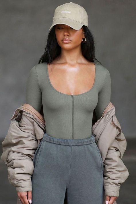 Form Fitting Tops, Joah Brown, Cute Lazy Day Outfits, Strange Things, Lazy Day Outfits, Scoop Neck Long Sleeve, Sporty Outfits, Backyards, Fashion Inspo Outfits