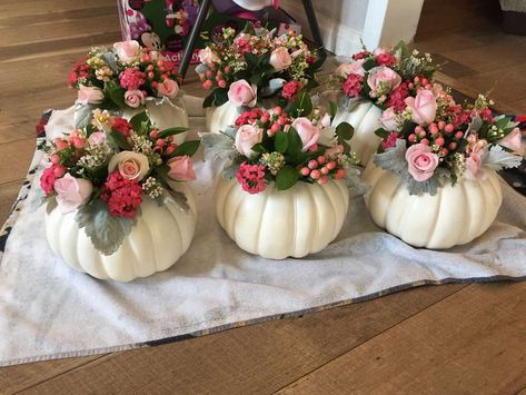 Pink Pumpkin 1st Birthday Centerpieces, 80th Fall Birthday Party, Pink Fall Centerpieces For Table, Fall Birthday Party Centerpieces, Pink Pumpkin Bridal Shower Ideas, Pumpkin Baby Sprinkle Girl, Fall Decor For Birthday Party, Lil Pumpkin 1st Birthday Party, Flower Pumpkin Centerpiece