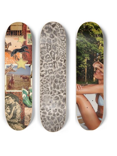 Skateboard Wall Decoration, Wall Skateboard Art, Art For Room Aesthetic, Wall Area Ideas, Wall Collage Room Decor, Trendy Picture Frames, Art Wall Posters, Wall Art For Boyfriend, Room Frame Decor Wall Art