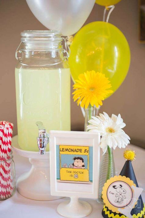 Camp Snoopy Birthday Party, Peanuts Centerpiece Table Decorations, Peanuts 1st Birthday Party, Charlie Brown Birthday Party Decorations, Peanuts First Birthday Party, Snoopy Bday Party, Charlie Brown 1st Birthday Party, Peanuts Themed Party, Snoopy 1st Birthday