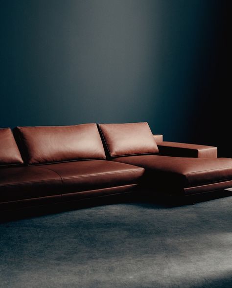 Poliform Sofa, L Shaped Sofa Designs, Urban Furniture Design, Leather Couches Living Room, Japandi Living Room, Japandi Living, Console Furniture, Paolo Roversi, Modern Sofa Designs