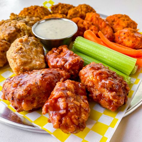 Vegan Buffalo Wild Wings Vegan Wings, Boneless Wings, Honey Bbq Sauce, Vegan Worcestershire Sauce, Buffalo Wild, Buffalo Wild Wings, Honey Bbq, Wing Recipes, Vegetarian Options