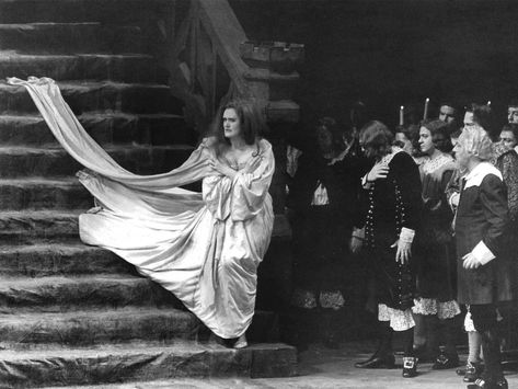 Lucia di Lammermoor. Portrayed by Joan Sutherland. NY, Nov 1961. Targaryen Family Tree, Lucia Di Lammermoor, Joan Sutherland, Town Hall Meeting, Metropolitan Opera, Historical Novels, Opera Singers, Family Tree, Opera