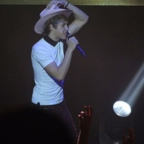 nialler in a cowboy hat... i like it ;) Irish Beauty, Cher Lloyd, Cowgirl Party, Irish Boys, Go Red, Cowgirl Hat, James Horan, I Love One Direction, 1 Direction