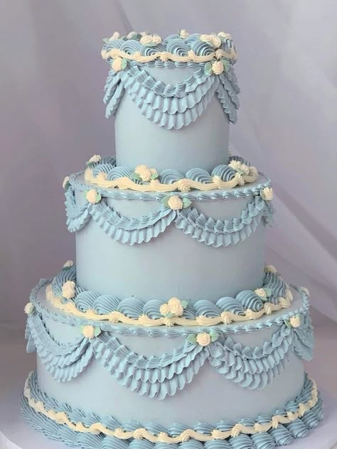 Light Blue Vintage Cake, Pastel Blue Cake Aesthetic, Cincoañera Ideas, 6 Layer Cake, 3 Tier Birthday Cake, 15 Cakes, Ferrari Cake, Girly Birthday Cakes, Creative Sweets