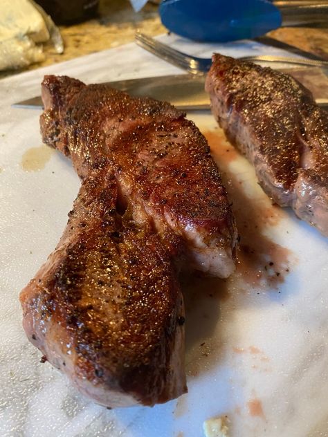 Garlic Bread Steak Bites, Garlic Bites, Horseradish Cream Sauce, The Tipsy Housewife, Tipsy Housewife, Breaded Steak, Sandwhich Recipes, Horseradish Cream, Bread Appetizers