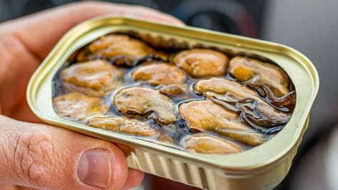 Deep Fry Canned Oysters For A Quick, No-Frills Side Dish Oyster Chowder, Canned Oysters, Oyster Soup, Cream Based Soups, Oyster Stew, Smoked Oysters, Canned Seafood, Oysters Rockefeller, Seafood Bisque