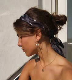 Hairstyles For Seniors, Nail Makeup, Gossip Girls, Leighton Meester, Bandana Hairstyles, Nails Inc, Grunge Hair, Mode Inspiration, Scarf Hairstyles