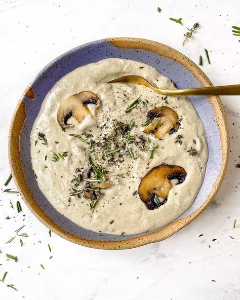 Healthy Cream of Mushroom Soup Recipe | Liz Moody Healthy Fall Soups, Vegetarian Pesto, Soup Broccoli, Pesto Soup, Soup Night, Garden Soup, Soup Tomato, Healthy Butternut Squash, Balancing Hormones