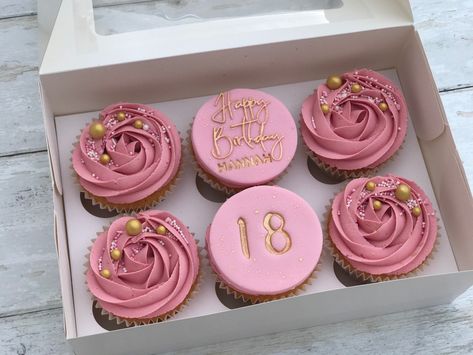 Cupcakes Design For Birthday, 26 Birthday Cupcakes Ideas, 17 Birthday Cupcakes, Happy Birthday Cupcakes Ideas, Cupcake 18th Birthday, 18th Birthday Cupcakes Ideas, Sweet 16 Cupcake Ideas, 16th Birthday Cupcakes, Cupcakes Decoration Birthday