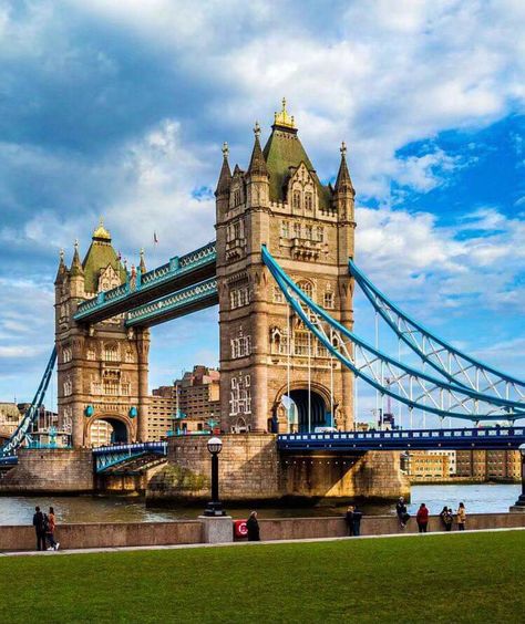 Tower Bridge, London, UK Tower Bridge Aesthetic, Tower Bridge London Photography, London First Time, Uk Landmarks, London Tower Bridge, City Inspiration, London Wallpaper, British Lifestyle, London Dreams