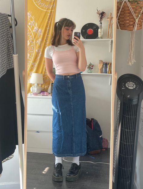 fall outfits, 90s, layered tops, denim maxi skirt, fall, fall aesthetic, fall nails, denim skirt, denim skirt outfit ideas, downtown girl, trendy, aesthetic, fashion, style, cute outfits, 70s Jean Skirt, Denim Maxi Skirt Outfit Summer Casual, 90s Modest Outfits, 90s Denim Skirt Outfit, 90s Jean Skirt Outfits, Jean Skirt Outfits Spring, Jean Maxi Skirt Outfit, Pleated Denim Skirt Outfit, Fall Outfits 90s