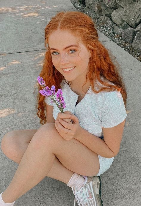 Red Hair Blue Eyes, I Love Redheads, Lily Potter, Pretty Redhead, Red Haired Beauty, Red Hair Woman, Beautiful Red Hair, Ginger Girls, Redhead Beauty