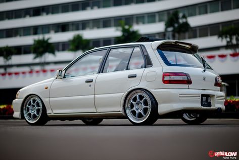 Toyota Starlet Toyota Starlet Gt Turbo, Starlet Glanza, Toyota Starlet, School Car, Car Modification, Leonel Messi, Automotive Mechanic, Lexus Cars, Hot Hatch