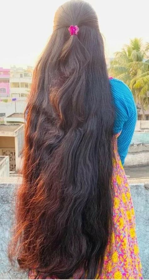 Cliped Hair, Indian Long Hair Braid, Huge Hair, Long Hair Images, Long Indian Hair, Long Hair Ponytail, Extremely Long Hair, Extension Hair, Long Silky Hair