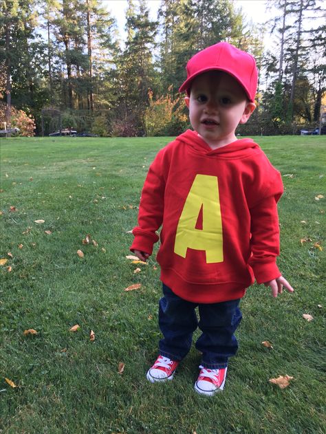 Alvin from Alvin & the Chipmunks! Such a perfect DIY costume for a 2 year old! Boys Halloween Costumes Diy, Old Halloween Costumes, Ice Skating Costumes, Skating Costume, Boy Halloween, Boy Diy, Halloween Custom, Alvin And The Chipmunks, Diy Costume