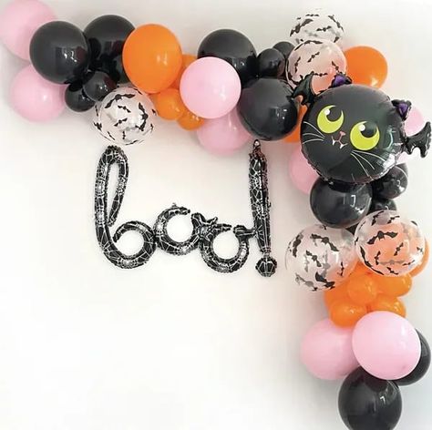 Create a spooky Halloween balloon arch for your Halloween party, fall birthday party, or fall baby shower! Get your guests in the Halloween spirit with these fun Halloween decorations Fiesta Theme Party Decorations, Halloween Balloon Garland, Fall Baby Shower Decor, Cat Balloons, Halloween Balloon, Heart On Fire, Halloween Bat Decorations, Fall Birthday Parties, Diy Heart